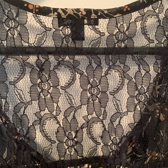 Lily White Sheer Sleeveless Blouse Medium - Picture 4 of 5